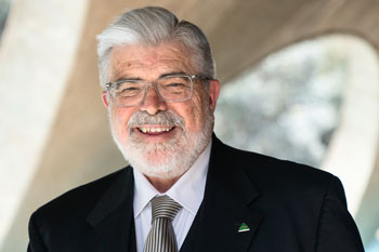 Kim Carr recognised for his service to Australian science and research-thumbnail